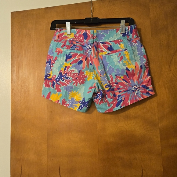 Lilly Pulitzer Callahan Short Multi Trippin and Sippin Size 00 - Picture 2 of 6